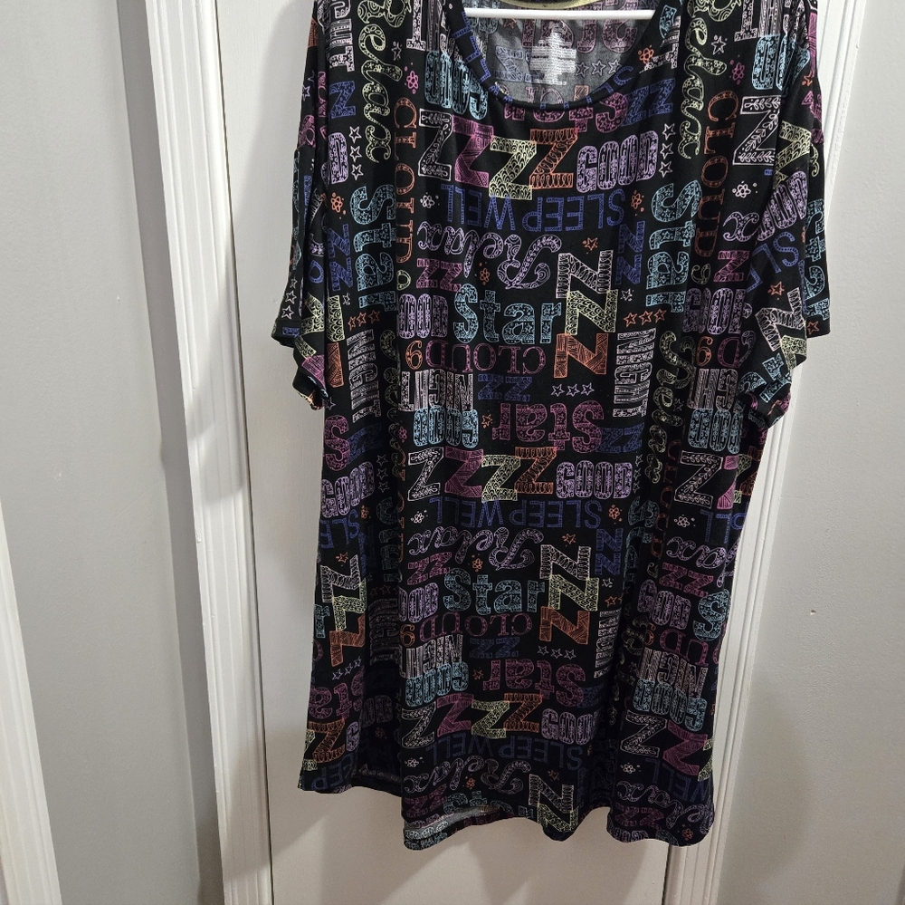 Secret Treasures Gown - Picture 4 of 4